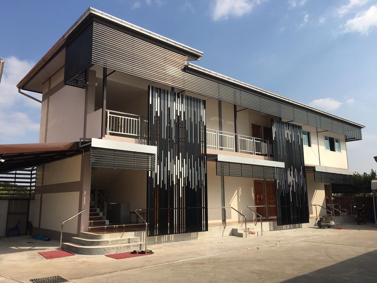 Metha Palace Sakon Nakhon Luaran gambar