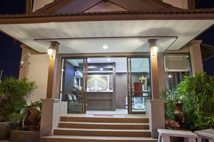 Metha Palace Sakon Nakhon Luaran gambar
